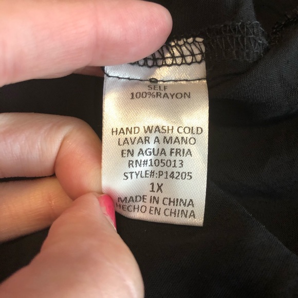 Andree by Unit embroidered Womens Black Short Sleeve Rayon top NWT fits 1x-3x - Picture 5 of 5